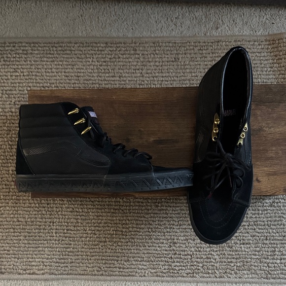 Vans Marvel Black Sneakers with Gold Accents - Picture 3 of 5